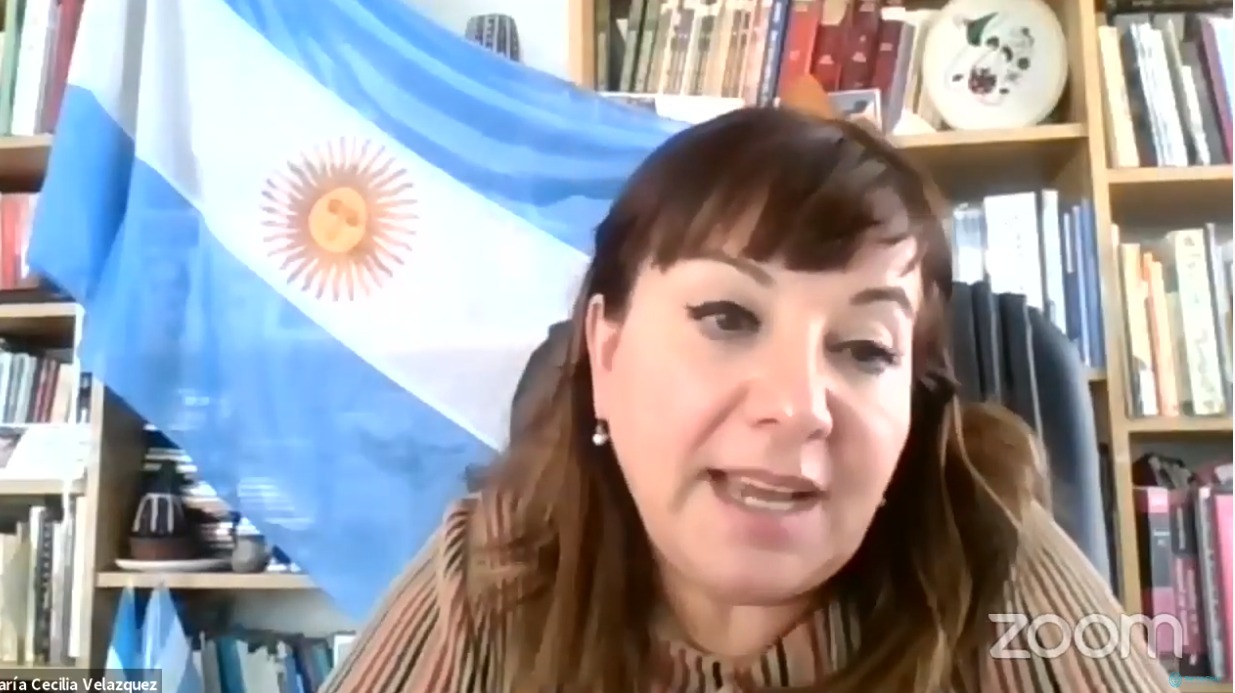 Velázquez: “Es una invitación a los educadores de Santa Cruz para de hacer de estas aulas una herramienta emancipatoria”