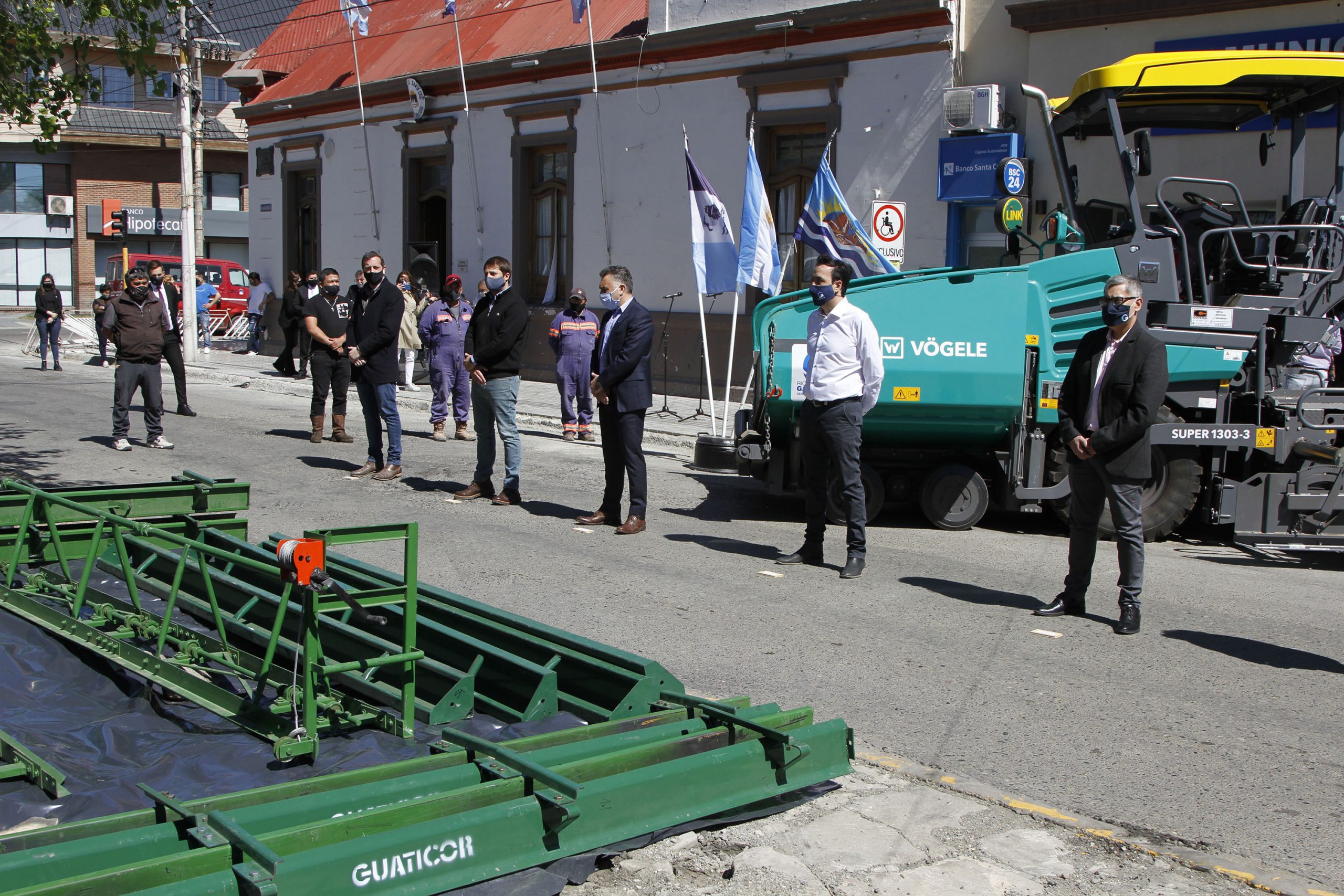 Grasso presentó maquinaria para Río Gallegos adquirida con Fondos UNIRSE