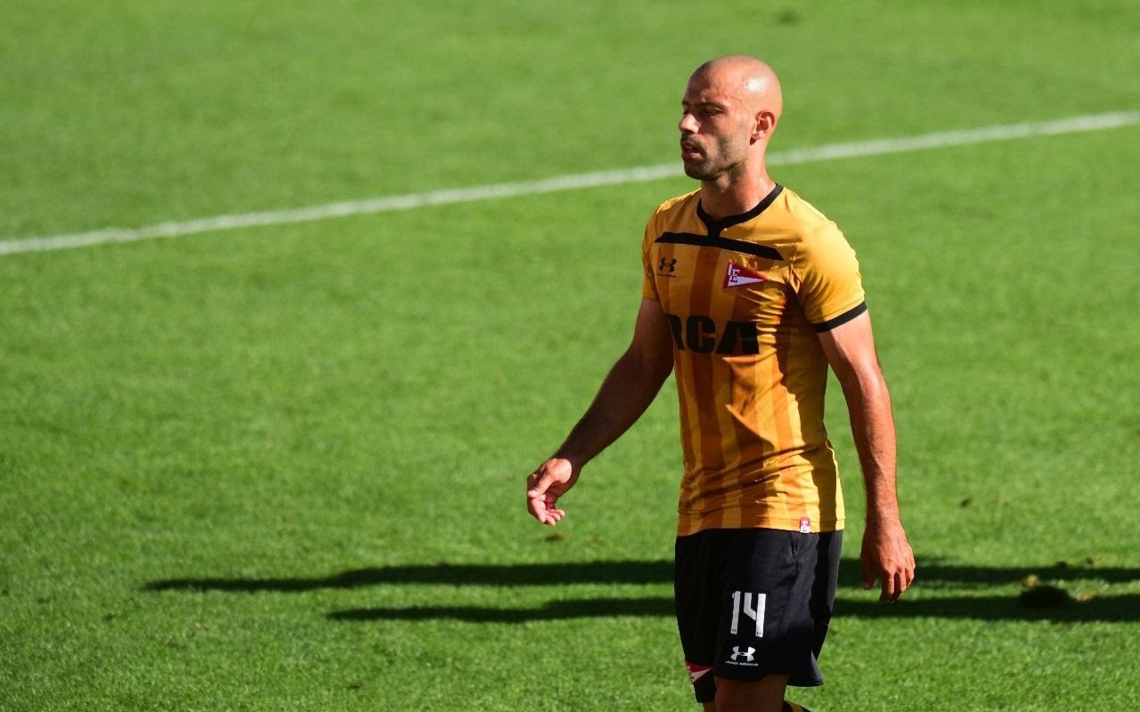 Mascherano anunció hoy su retiro del fútbol profesional