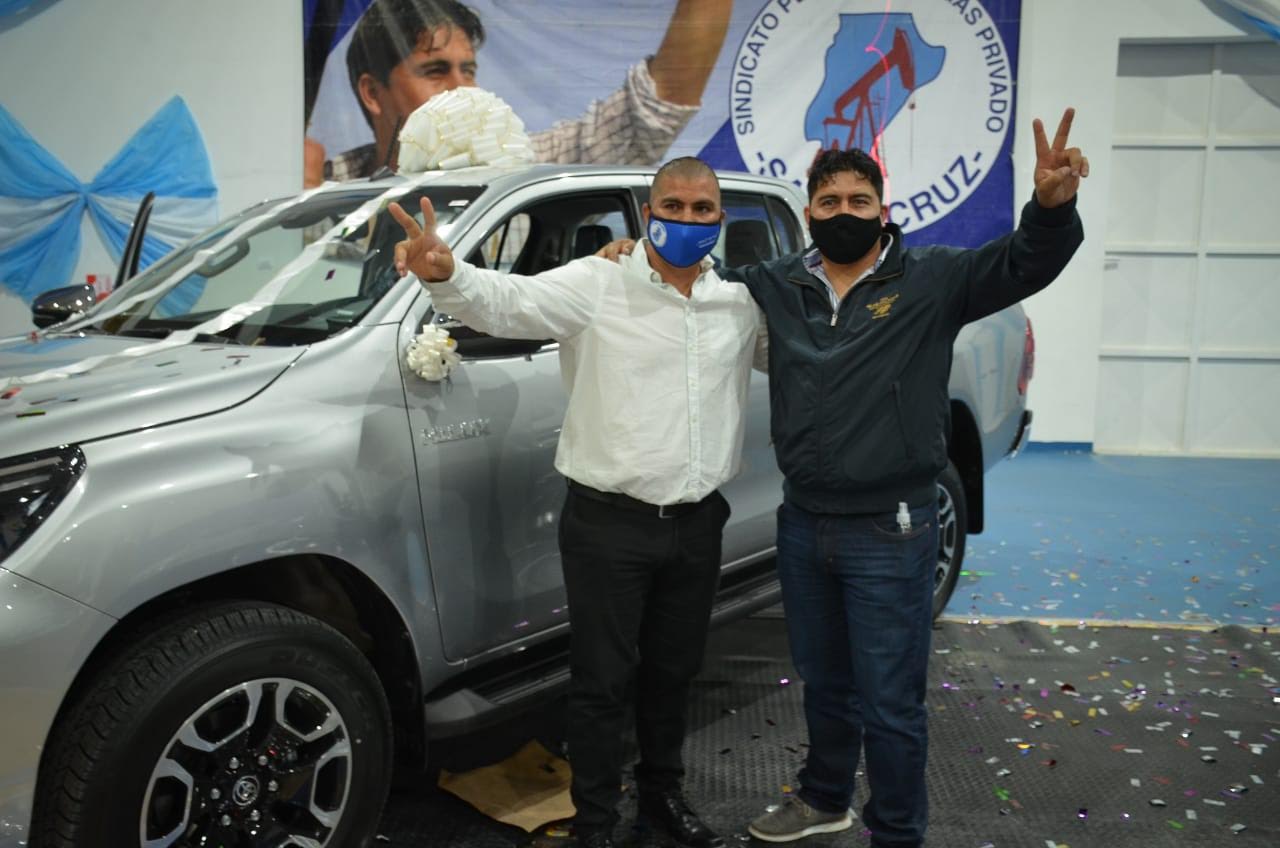 13 de Diciembre: Petroleros entregó 8 vehículos en la “mejor fiesta de la patagonia”