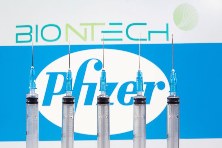 El Reino Unido autorizó la vacuna de Pfizer y BioNTech contra el COVID-19