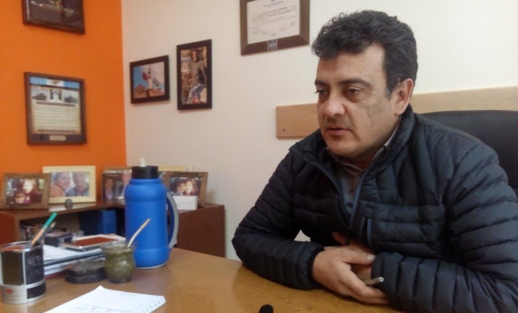 Intendente González cuestionó el aumento de Belloni en Calafate, dijo que tienen un plazo fijo millonario y “se quedó corto en dar el 40 %”