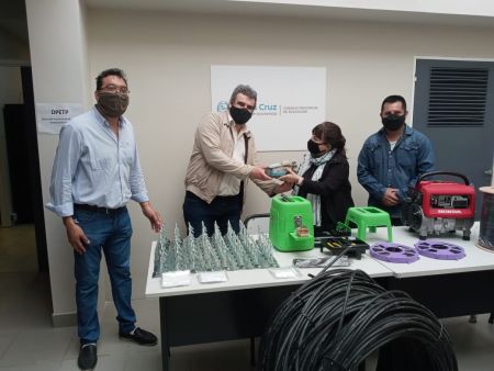 El Gobierno avanza en la instalación de fibra óptica para brindar conectividad y el acceso a contenidos digitales