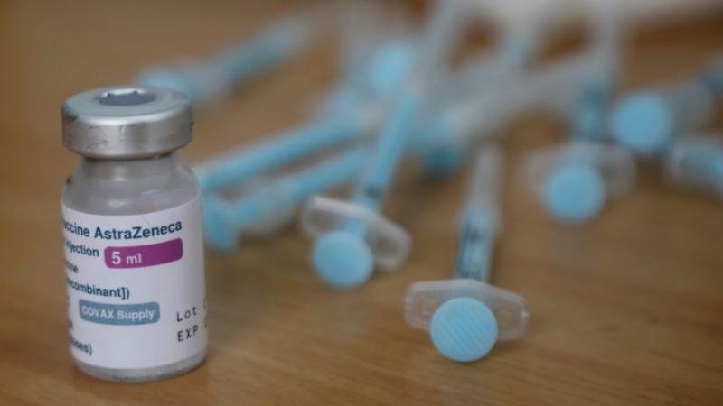 Entre hoy y mañana lunes llegan más de 1.000.000 de vacunas Astrazeneca al país