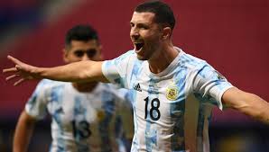 Con carácter, Argentina venció a Uruguay y perfila su camino en la Copa América