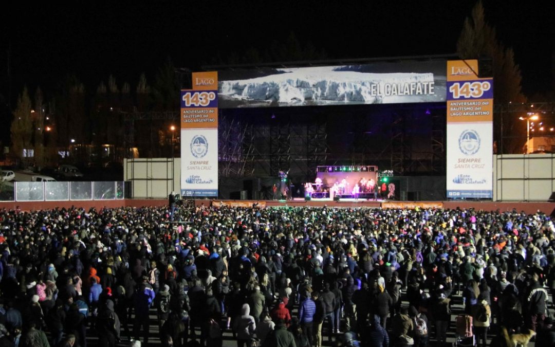 Una Multitud festejó el Día de la Madre con Los Palmeras en El Calafate