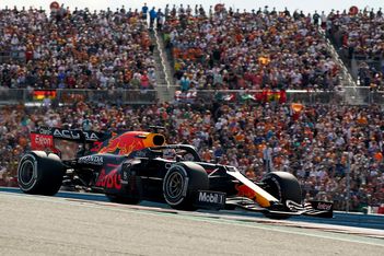 GP de EE.UU: Max Verstappen ganó la carrera en una lucha apasionante con Lewis Hamilton