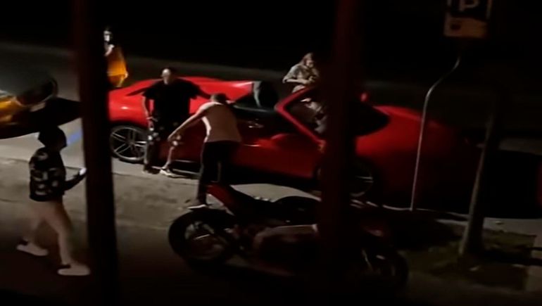 Otro escándalo de Arturo Vidal: alcoholizado en una Ferrari