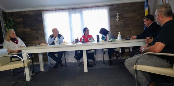 La presidenta de IDUV María Grasso supervisó obras en Puerto Santa Cruz junto a autoridades provinciales y ediles