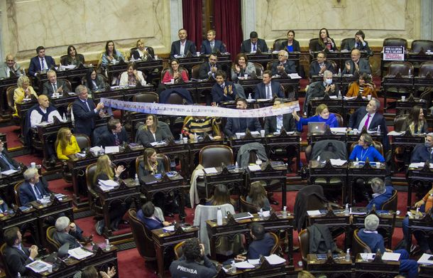 Diputados: opositores logran aprobar en general el proyecto de Boleta Única de Papel