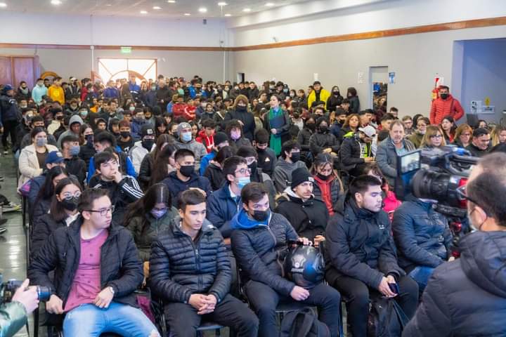 Para jóvenes 17/20 años: Pablo Grasso presentó el programa “Mi Primera Licencia de Conducir”