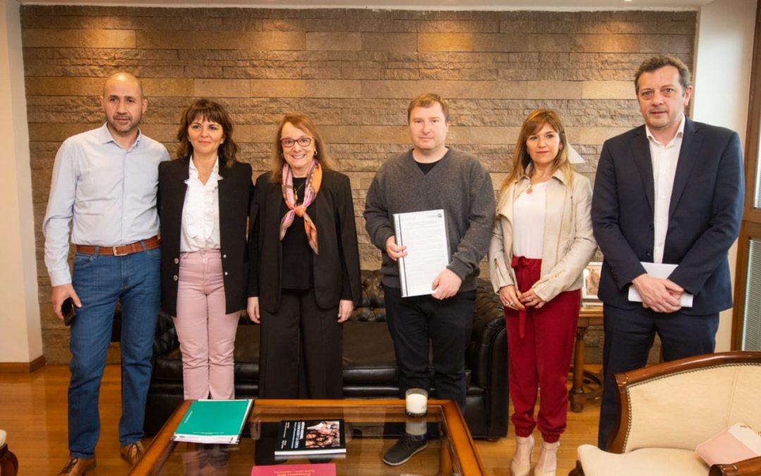 Avanzan en acciones para fortalecer la realización de paseos y ferias en Los Antiguos