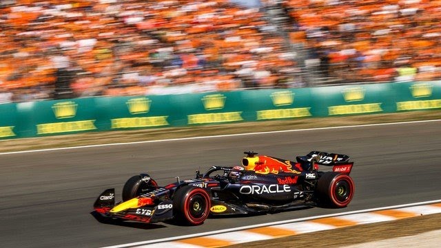 Max Verstappen se quedó con la pole en su tierra, Países Bajos