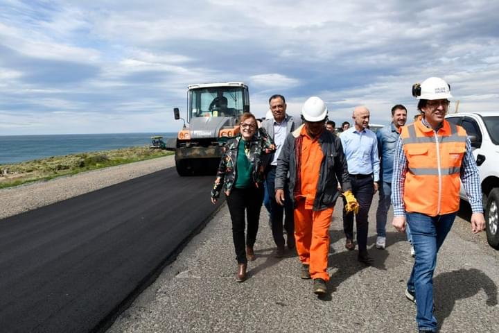 Alicia Kirchner recorrió la obra de la nueva autovía Caleta Olivia -Comodoro Rivadavia