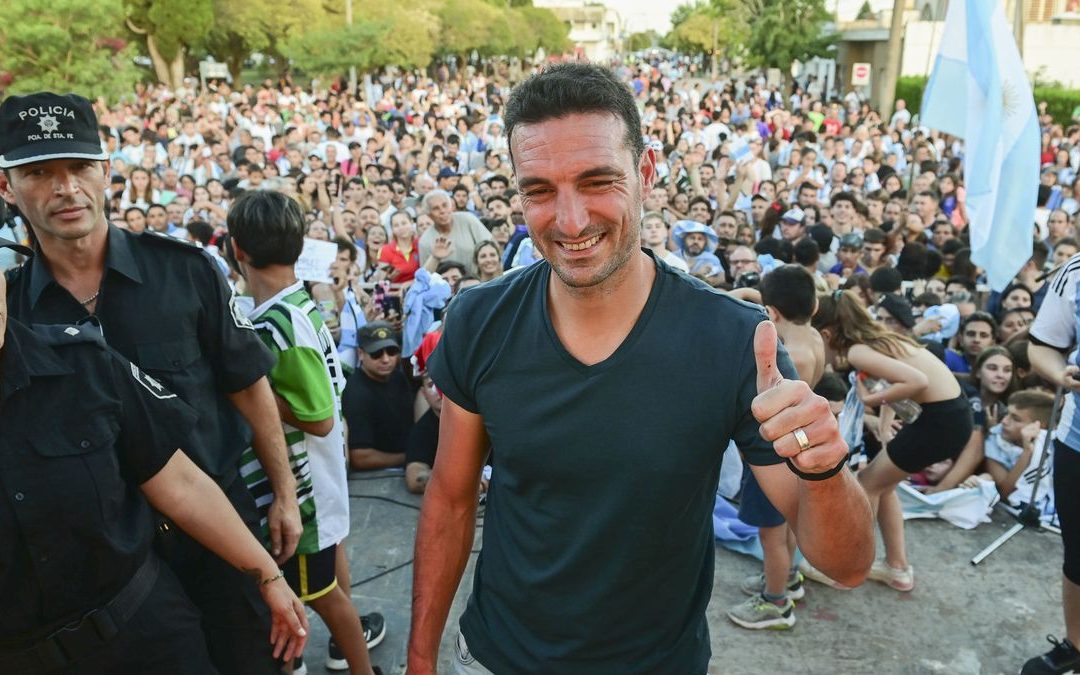Todo Pujato homenajeó a Scaloni