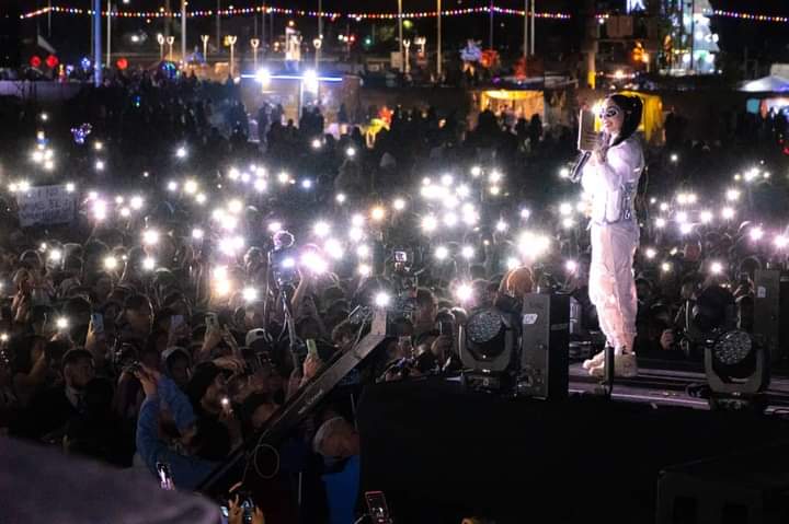 Nicki Nicole hizo delirar a miles en la segunda jornada del Festival