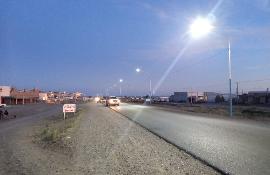 Servicios Públicos inauguró obras de iluminación en acceso sur a Caleta Olivia