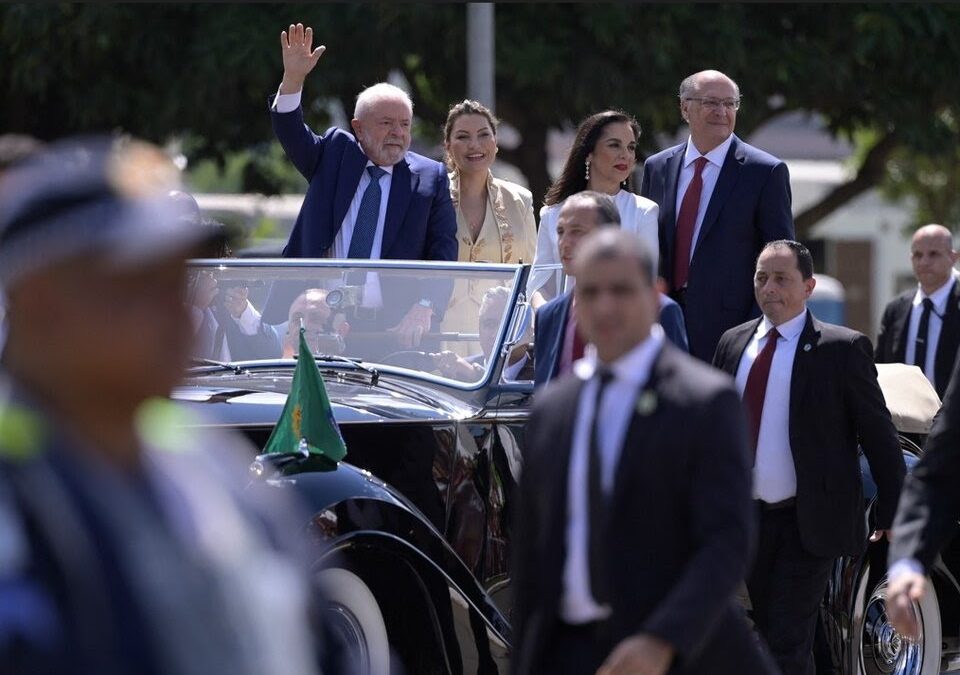 Lula da Silva juró y ya es el nuevo presidente de Brasil 