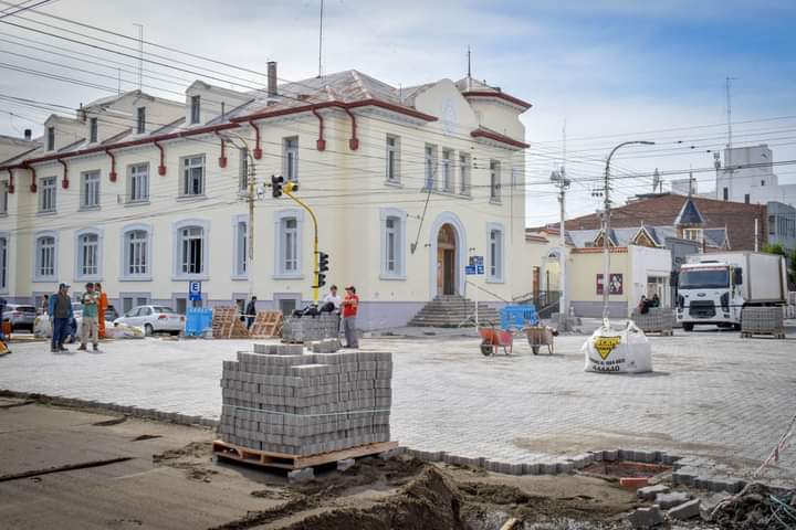 La renovación integral de la Avenida Kirchner cada vez más avanzada