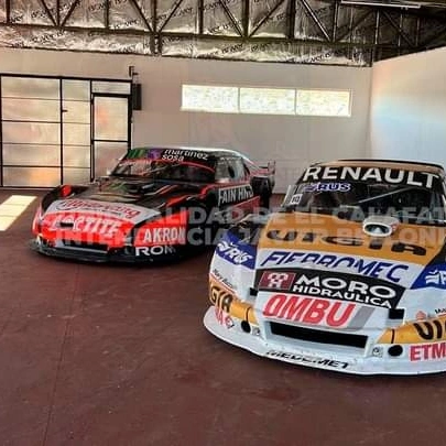 JAVIER BELLONI MOSTRÓ LOS TC QUE PROBARÁN ESTE MARTES EL RENOVADO AUTÓDROMO «QUIQUE FREILE»