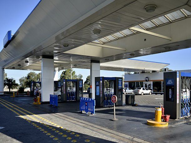 Marcha atrás: estaciones de servicio seguirán aceptando pagos con tarjetas de crédito