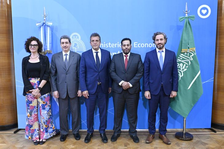 Arabia Saudita anunció inversiones por u$s500 millones en energía y salud alimentaria