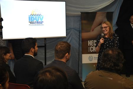 Alicia: “En honor a la palabra y al trabajo, hoy se pueden entregar estos terrenos”