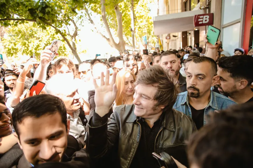 Javier Milei en San Juan: prometió bajar la inflación «a garrotazos» y defendió la dolarización