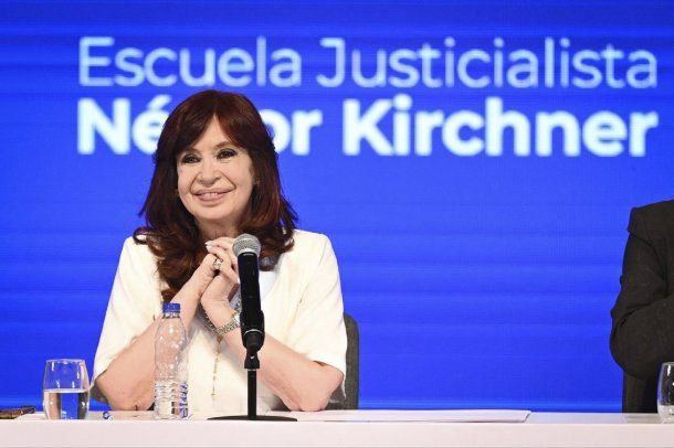 Cristina Kirchner: «Hay que revisar el acuerdo con el FMI, pero no para no pagar»