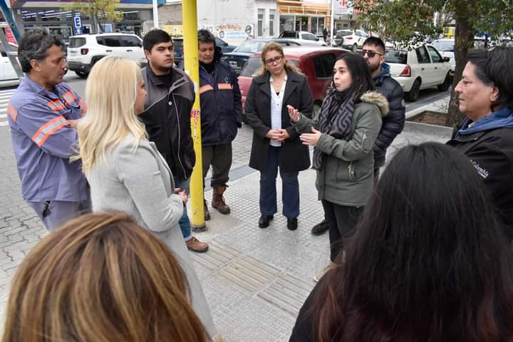 Vecinos con discapacidad visual destacan obra integral de avenida Kirchner