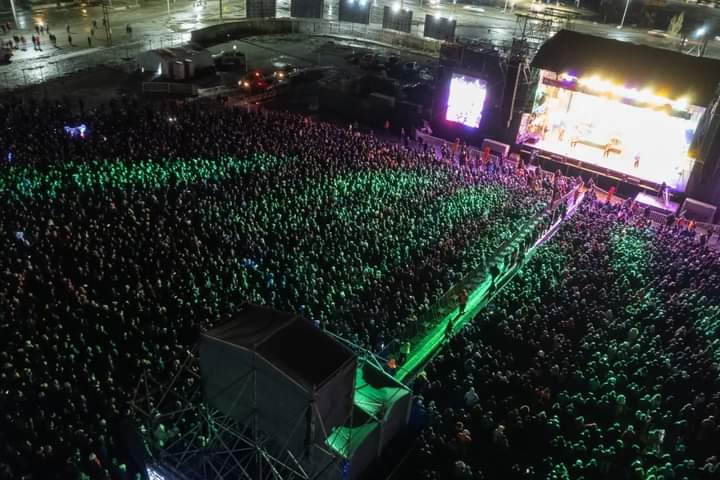 Fiesta Provincial del Frío: Los Palmeras le pusieron el calor a la noche de Río Gallegos