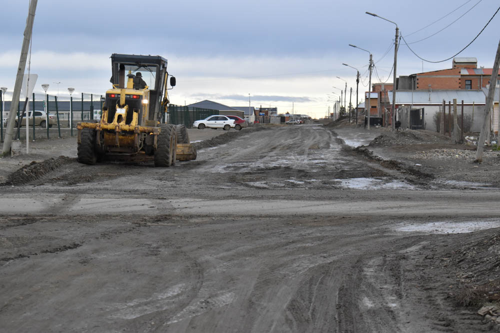 Río Gallegos: Municipio mejora traza vial en distintos puntos de la ciudad