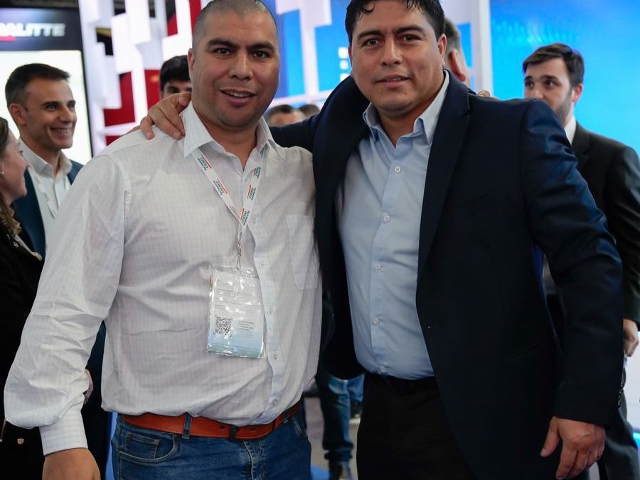 Gobernador electo Claudio Vidal se compromete en apostar por el crecimiento de la actividad petrolera en Santa Cruz