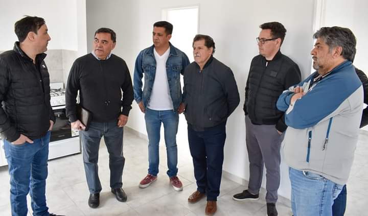 Pablo Grasso recorrió la obra de las 150 viviendas