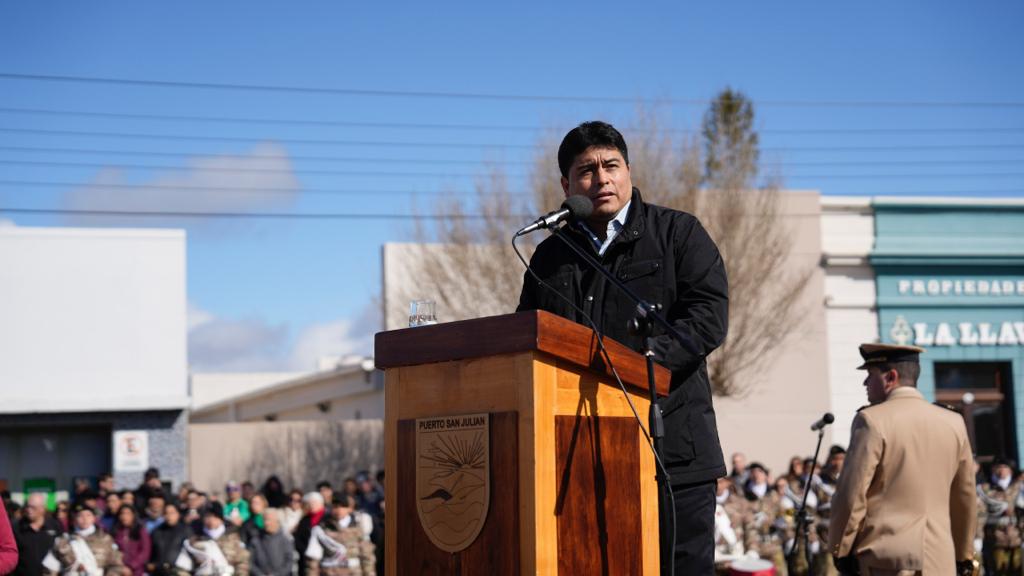 CLAUDIO VIDAL A LOS SANTACRUCEÑOS