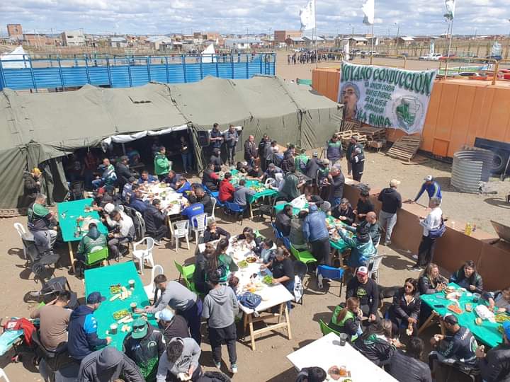 TRABAJADORES FESTEJARON EL «DÍA DEL CAMIONERO» EN LA CAPITAL SANTACRUCEÑA