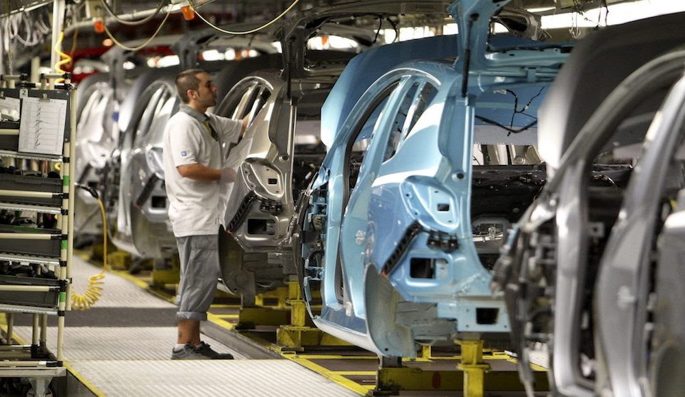 Nissan y Mercedes Benz anuncian planes de retiro voluntario tras los anuncios de Milei