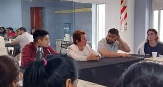 La secretaria de Desarrollo Comunitario Mónica Gutiérrez se reunió con las organizaciones sociales