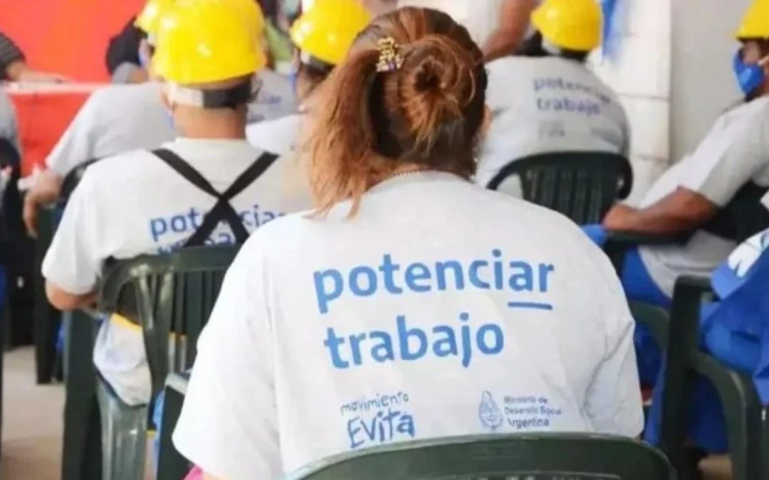 Suspendieron el pago de más de 27.000 planes sociales por irregularidades