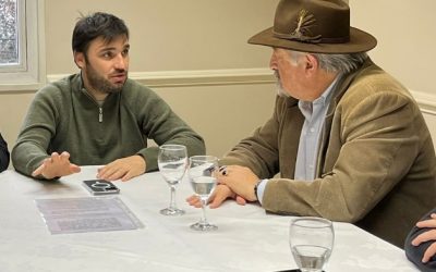 El gobernador chubutense Torres y el intendente comodorense Othar van a la Justicia por la quita del subsidio al transporte