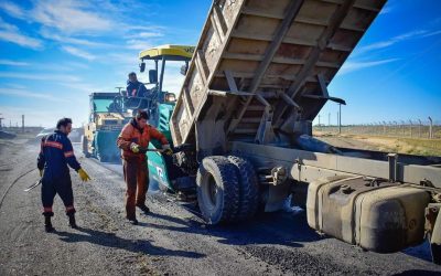 Grasso le da continuidad al asfaltado de la Calle 22