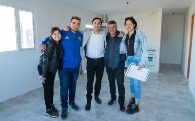 PABLO GRASSO ENTREGÓ VIVIENDAS A FAMILIAS Y VECINOS DE LA CAPITAL