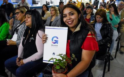 La Municipalidad entregó decretos correspondientes al programa de regularización impositiva y de ocupación de tierras