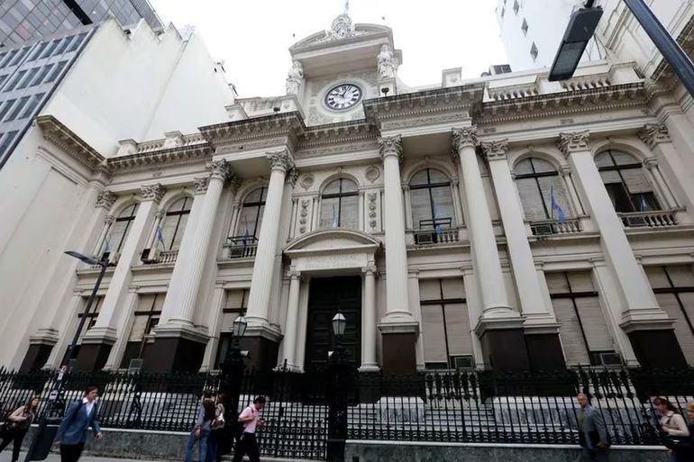 Plazo fijo: el Banco Central volvió a bajar la tasa de interés