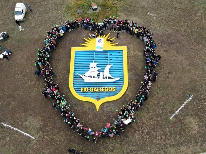 Corazón gigante en Río Gallegos para celebrar el Día Mundial de la Donación de Órganos
