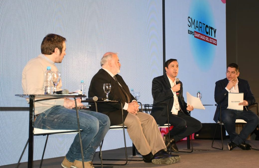 Expo Smart City: Pablo Grasso puso en valor al transporte público, al centro de monitoreo, la digitalización de los servicios comunes y pidió más conectividad en la Patagonia