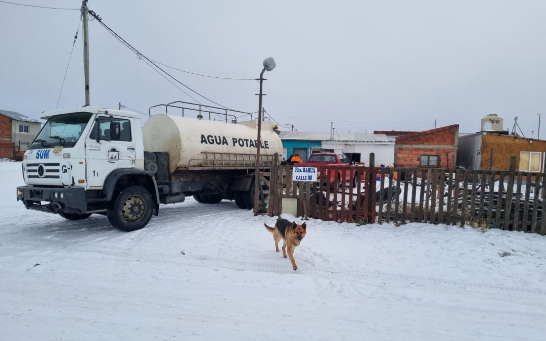 Intenso trabajo del SUM: La Municipalidad reparte alrededor de 80 mil litros de agua por día