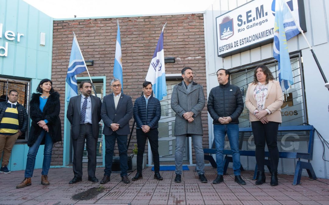 Río Gallegos: Pablo Grasso presentó el nuevo sistema de estacionamiento medido e inauguró las nuevas oficinas