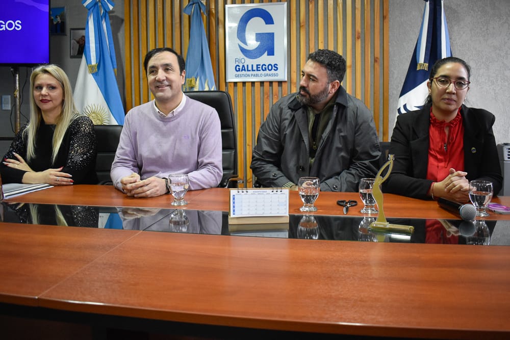 El Municipio de Río Gallegos trasladará la planta de asfalto a un predio propio y presentó el nuevo parque urbano