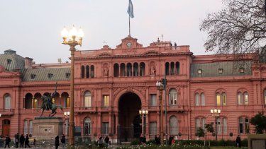 El Estado ya no estará obligado a contratar los servicios de empresas públicas